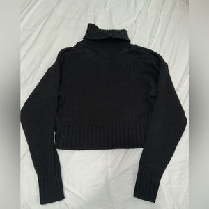 Crop crew neck sweater